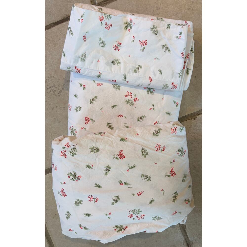 Lauren Ralph Lauren Mackenzie Chic Holly Berries Twin Sheet Set EUC 2 Available